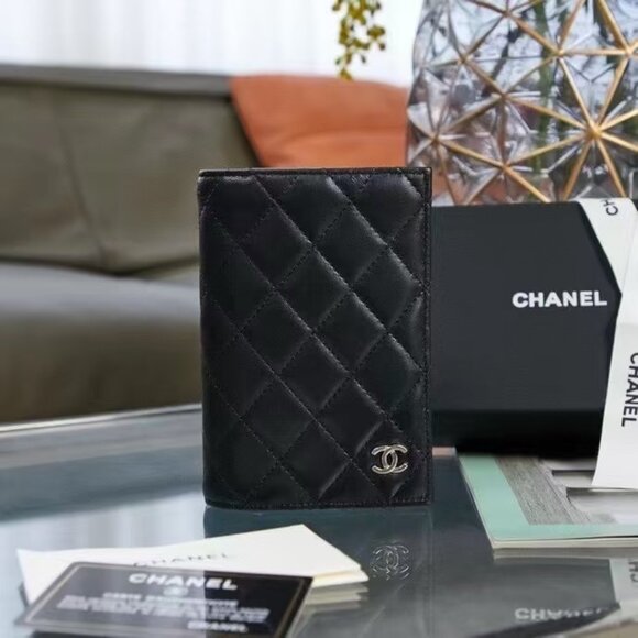Chanel Wallet - Picture 1 of 9